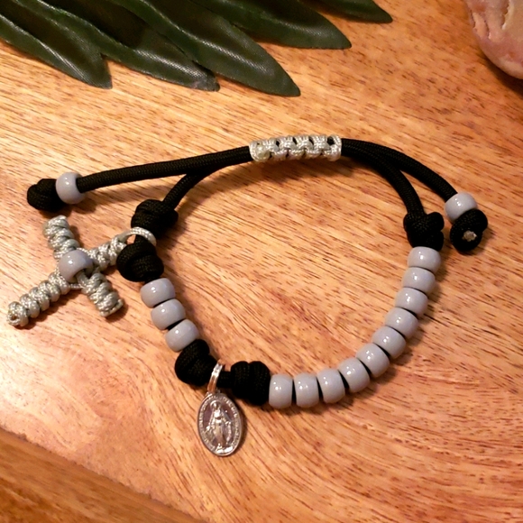 NEW! Rosary Bracelet HANDMADE Gray on Black - Picture 1 of 9